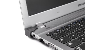 Zestaw naprawczy OBUDOWA KLAPA ZAWIAS Samsung NP510R5E 510R5E 510R NP470R5E 470R5E 370R5E